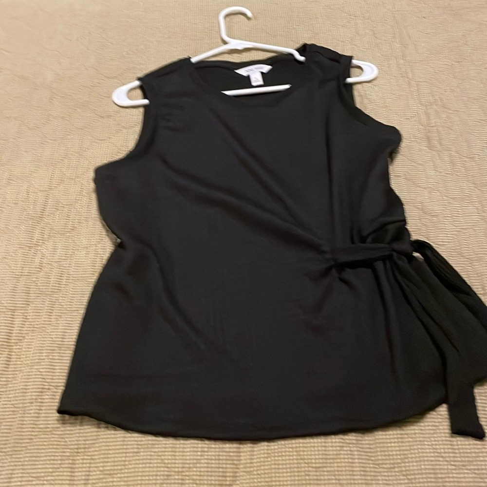 NEW. NINE WEST. Women’s Sz L. Black
